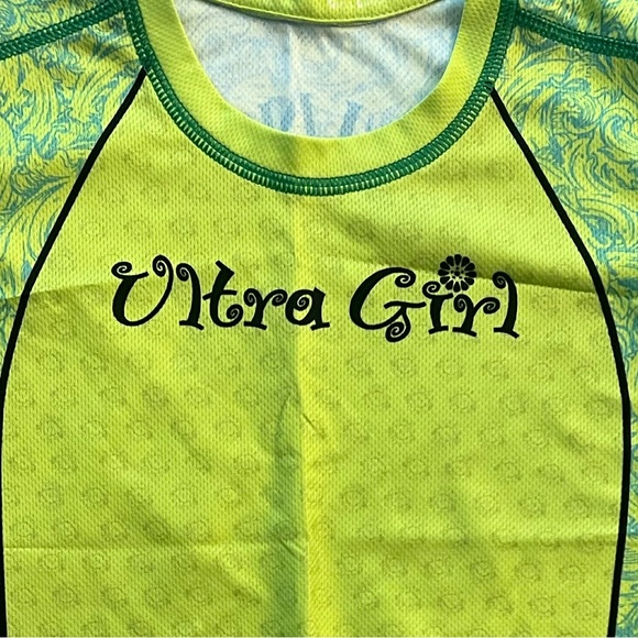 InknBurn Tech Shirt for Girls, New Condition, Bright neon yellow-green - Picture 3 of 5